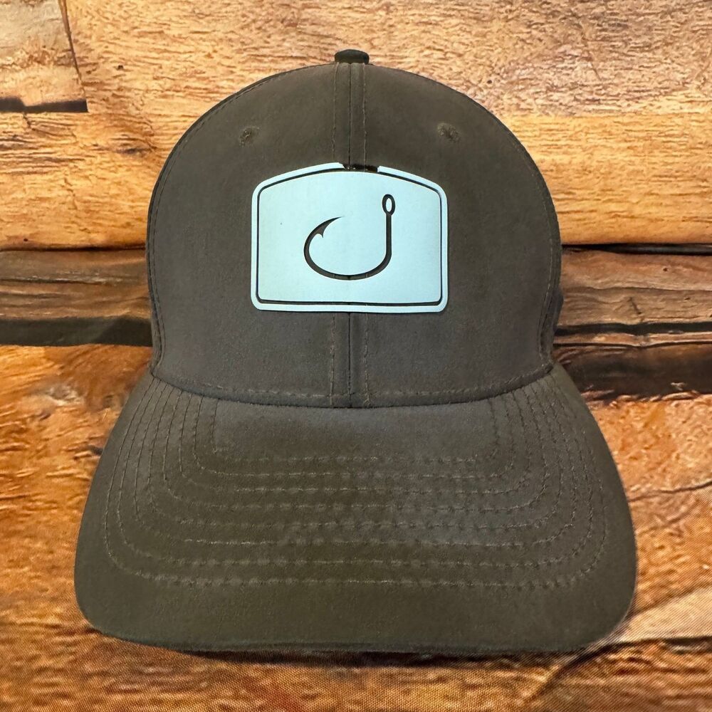 AVID Performance Fishing Hat Men's OSFM Dark Gray Hook Snapback Cap